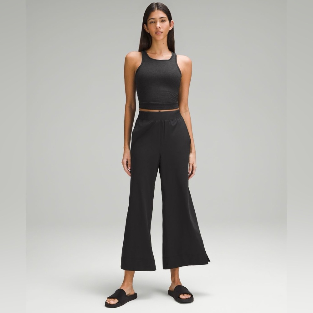 Lululemon Stretch Woven High-rise Wide Leg Cropped Pant